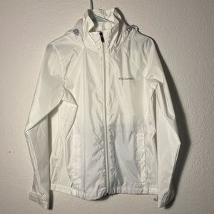 White Columbia windbreaker jacket. Women’s size Medium.